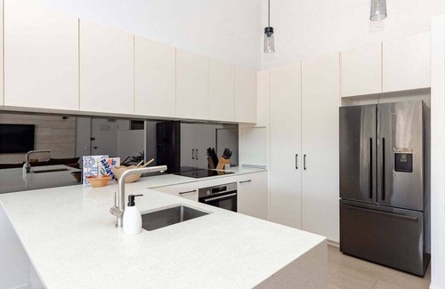 Peregian Beach Resort | Villa Palmera by Balmy Breaks - 100m to Beach