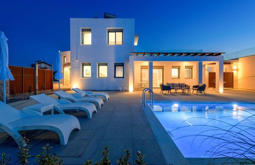 Theologos Villa | Villa Panaxia Akte - Two Bedroom Villa, Sleeps 4