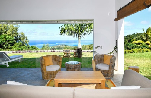 Coromandel Villa | Villa perfect for 2- 6 people, 5 minutes from Graviers beach