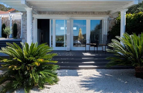 Drvenik Mali Villa | Villa Piccolo Prestige - 4 bedroom villa - Large swimming pool - Perfect for families
