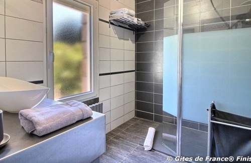 Henvic Villa | Villa - Piscine Chauffée Couverte - Face à la mer
