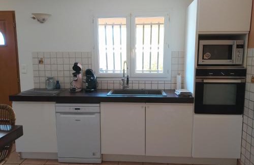 Pouzolles Villa | Villa plain-pied avec piscine californienne privée