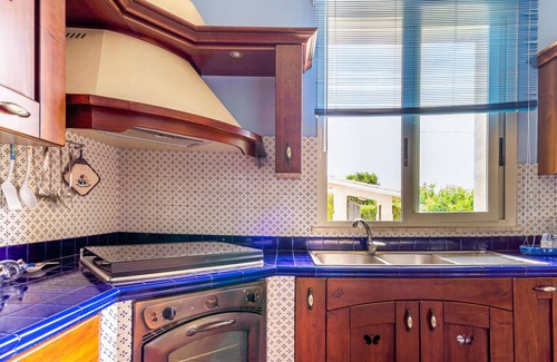 Piccio Villa | Villa 'Raffa' with Sea View, Wi-Fi and Air Conditioning