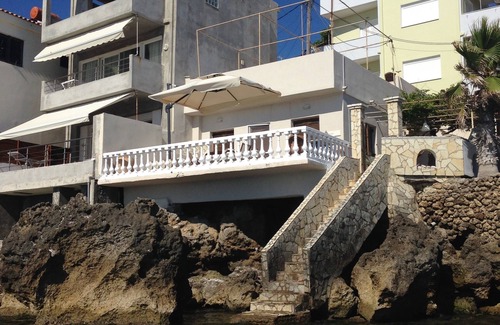 Arcoudi House | Villa Rena by the sea!