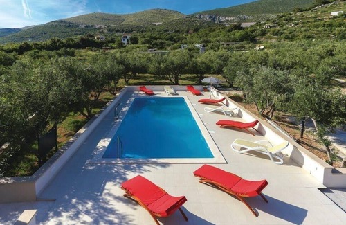 Kastel Stafilic House | Villa Rimac in Kastel Stafilic with garden, barbecue