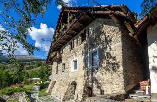 Sestriere Ski Chalet | Villa Rustica in montagna