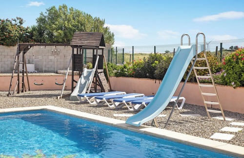 Chiclana de la Frontera House | Villa "Sol" with Mountain View, Pool, Air Conditioning & Wi-Fi