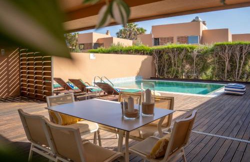 Salgados House | Villa SAL- Pool & Beach Escape