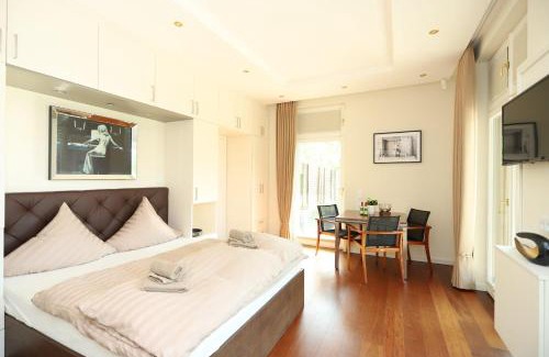 Hohe Dune Apartment | Villa Schmidt Apartments - Strandhaus direkt am Meer mit Sauna, Sport und Dünengarten IV