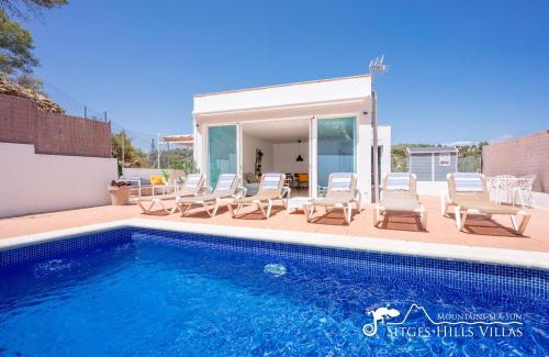 Olivella House | Villa Senita with Private Pool, close to Sitges