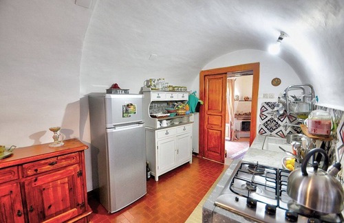 Palinuro House | Villa Simpatia B: A characteristic and welcoming apartment situated at a short distance from the beach, with Free WI-FI.
