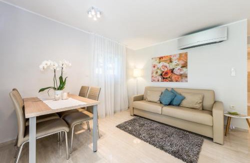 Vodice Apartment | Villa Slavica 1