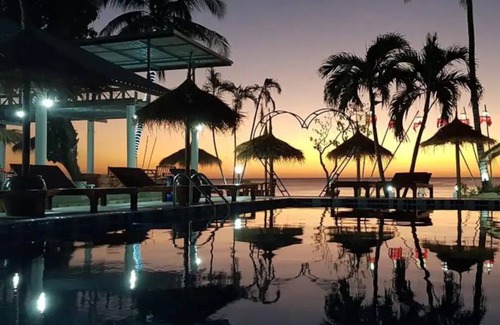 Ko Lanta Villa | Villa - Sleeps 8 - Terrace - Beach Close