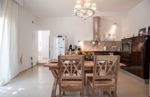 Stelida Villa | Villa 'Sofia' with Sea View, Wi-Fi and Air Conditioning