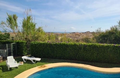 Molinell Ski Chalet | Villa SOL Y MAR on the beach front in Oliva Nova.