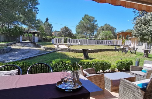 Quartier des Espesses Villa | Villa Spacieuse, Avec Piscine, AU Calme DES Garrigues Nîmoises.
