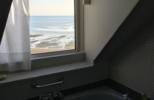 Manche Villa | Villa sur la Plage à 5 mn à Pieds des Restaurants, Commerces, Golf, Tennis, etc