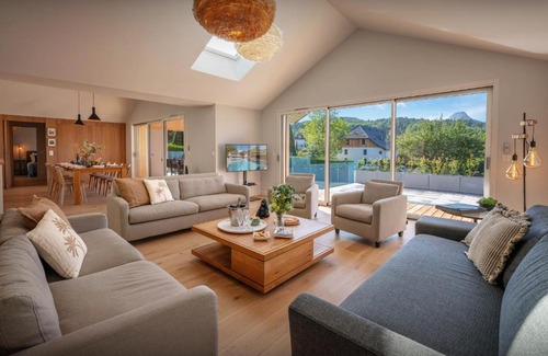 Echarvines Villa | Villa Trois Lauriers - OVO Network