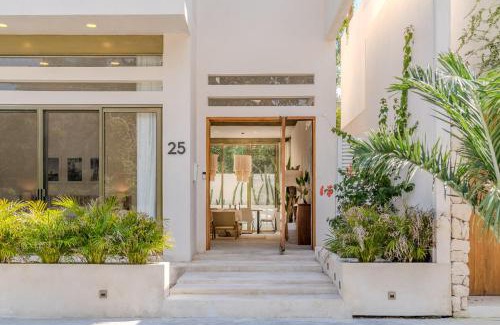 Tulum Villa | Villa Tulipan Modern 4 bedroom 4 bathroom and private pool