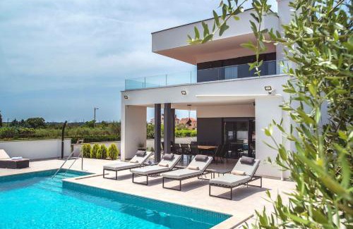 Sikici Villa | Villa Una