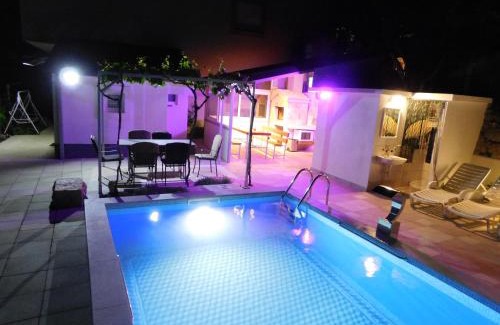 Klis Apartment | Villa Valenta-Klis near Split, heated pool & view