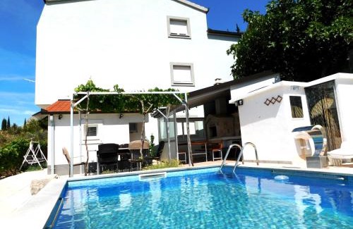 Klis Apartment | Villa Valenta-Klis near Split, heated pool & view