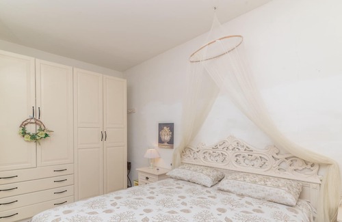 Monte Petrosu Villa | Villa "Viola" with Private Terrace & A/C