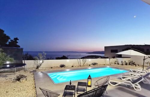 Veliko Brdo House | VILLA VIS MARIS