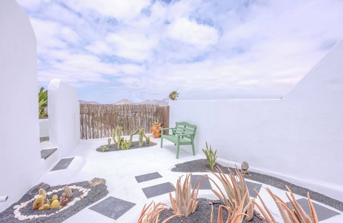 Nazaret House | Villa with pool and breathtaking views of the entire island of Lanzarote!