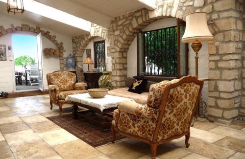 Beaucaire Villa | Villa with pool in Provence -Villa Romantique sleeps up to 12 4 in optional gite