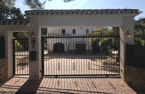 Montgo de Toscamar Villa | Villa with private pool and gardens set In the Montgo Mountain National Park
