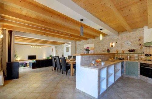 Gracisce Villa | Villa with swimming pool and children's playground