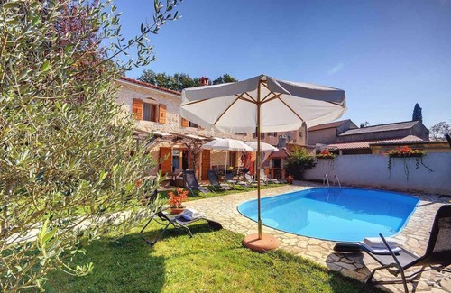 Gracisce Villa | Villa with swimming pool and children's playground