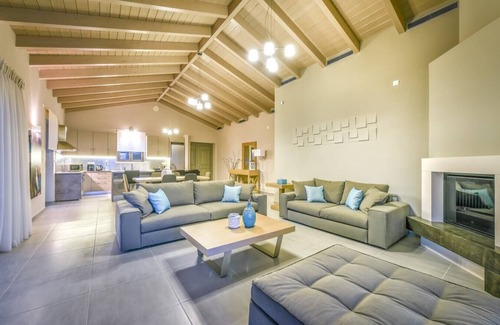 Limni Keri Villa | Villa Zenais, Luxury with swimming pool