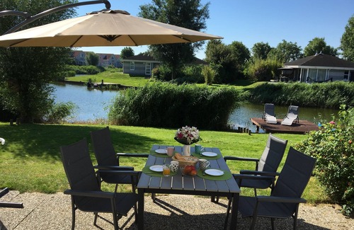 Makkum House | Villa Zonnezicht directly at the water, rain-shower, canoe, sauna, 400MBit WLAN