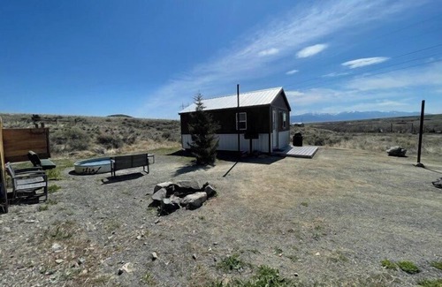 Whitehall Cabin | Village Cabin #1 sleeps four
