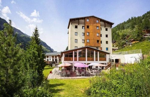 Val-d'Isere Apartment | Village Club MMV Les Brévières * - Family Mini-Suite 5 People - full board