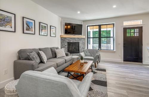 Stowe Area House | Village Hilltop