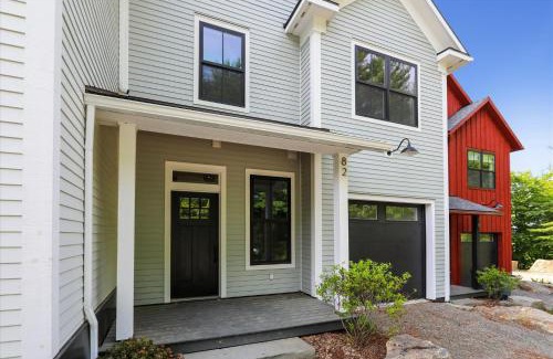 Stowe Area House | Village Hilltop