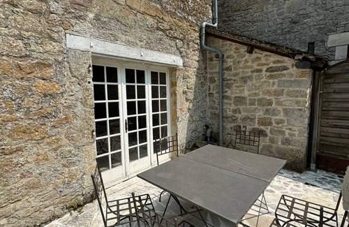 Cavagnac House | Village house. Swimming pool. Charming. Calm. Rocamadour-Padirac region. Calm.