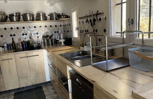 Ansouis House | Village house with heated pool in the Luberon for 14 people