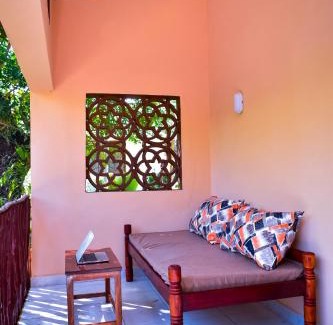Kilifi Apartment | Villas - Beach 2 km, Wifi, SmartTV, Parking - by Mango Tree Cottages Kilifi