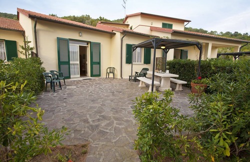 Marciana Apartment | VILLINO LE SUGHERE - BILOCALE MIRTO