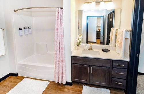 Evansville Apartment | Vine · Downtown Apt w/Rooftop Yoga, W-Fi & Pet Friendly