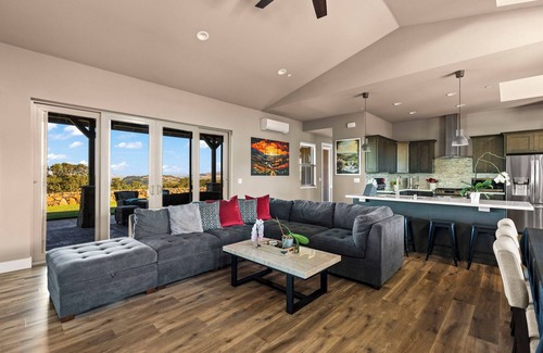 Fairfield House | "Vineyard Chateau"