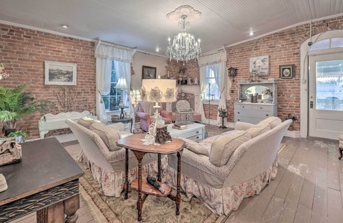 Calvert Apartment | Vintage Calvert Apartment w/ Large Balcony!