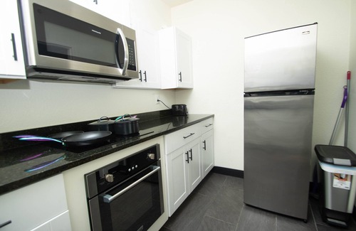 Hot Springs Apartment | Vintage Elegance - Condo Steps Away From Casino