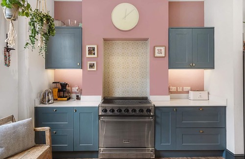 Brownswood House | Vintage Elegance in Finsbury Park, by Veeve