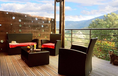 Premian House | VIOGNIER: 4-bed gîte 75 m2 landscaped garden 4000m2 in Regional Park