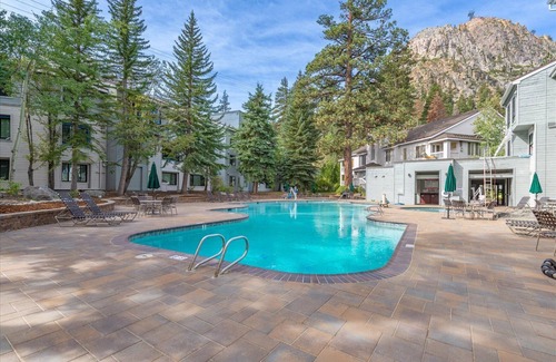 Olympic Valley Condo | VIP Tahoe Palisades Ski In Out to KT-22